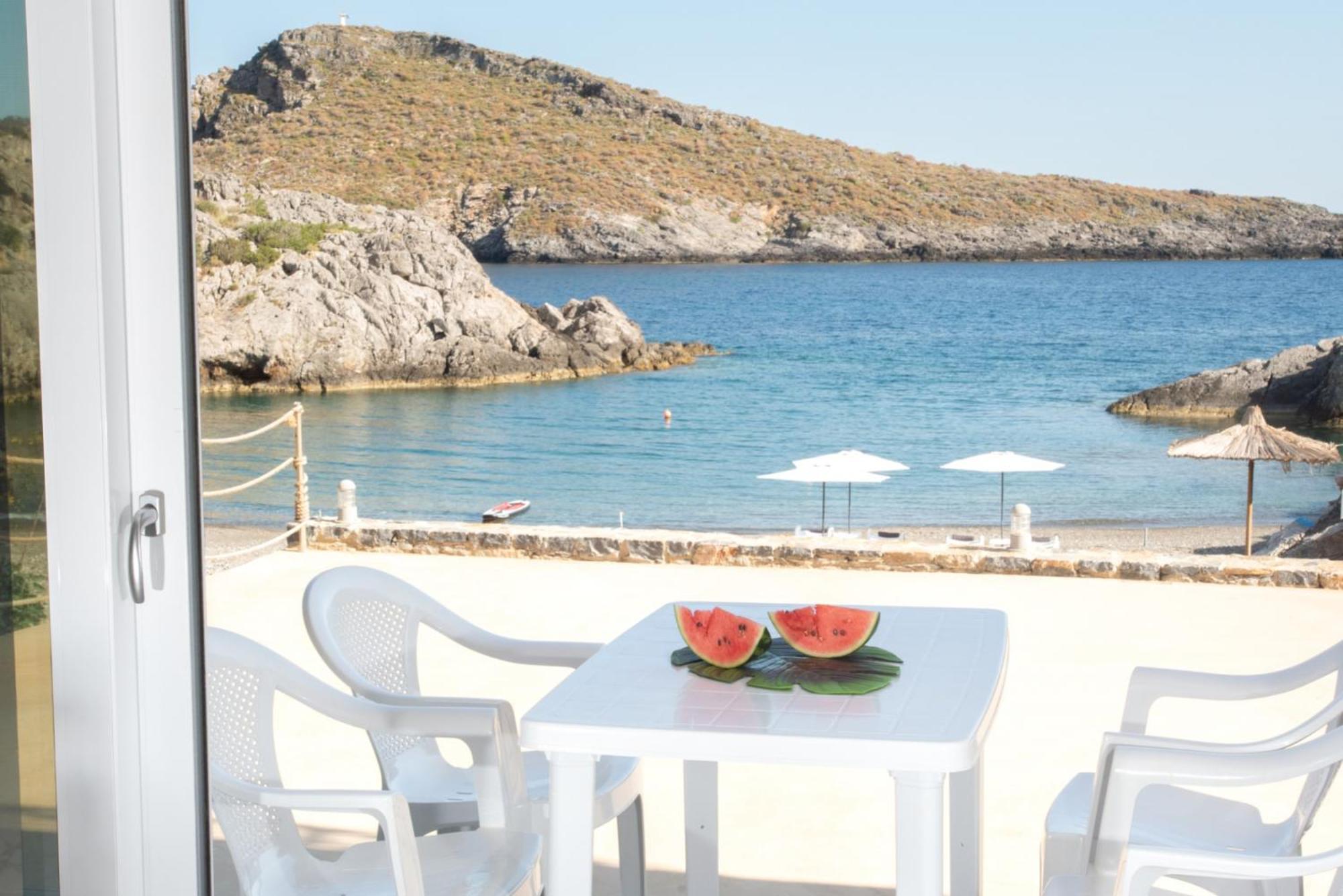 Beachfront Studio Kyma West ~ Crete'S Hidden Gem Kali Limenes Esterno foto